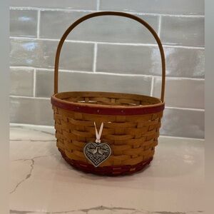 Longaberger Vintage 2005 Tan and Red Woven Basket with Handle and Heart Charm